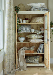 William Morris at Home Fabric Acanthus Velvet Flint