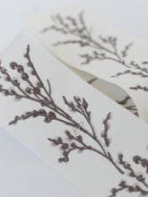 Laura Ashley Borders - Pussy Willow, Natural