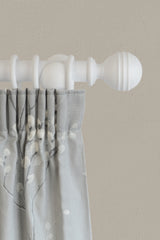 Laura Ashley 35mm Ribbed Ball Curtain Pole - Cotton White