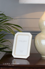 Laura Ashley Wren Photo Frame Polished Silver Glitter 4x6 Inch