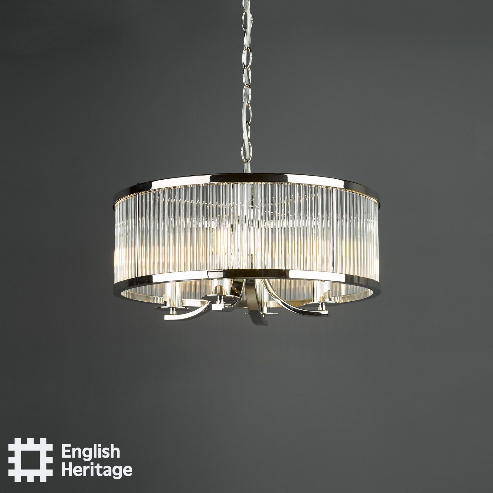 Traditional_English_Heritage_wall_light_in_aged_brass_finish
