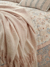 Laura Ashley Lyngate Plaster Pink 130x170cm Throw