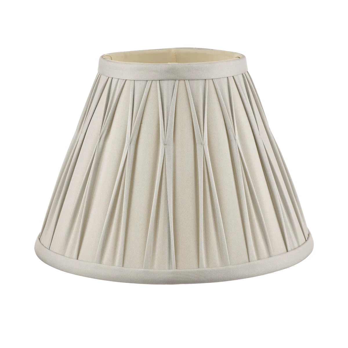 Elegant-fabric-light-shade-in-soft-beige,-perfect-for-classic-living-room-decor
