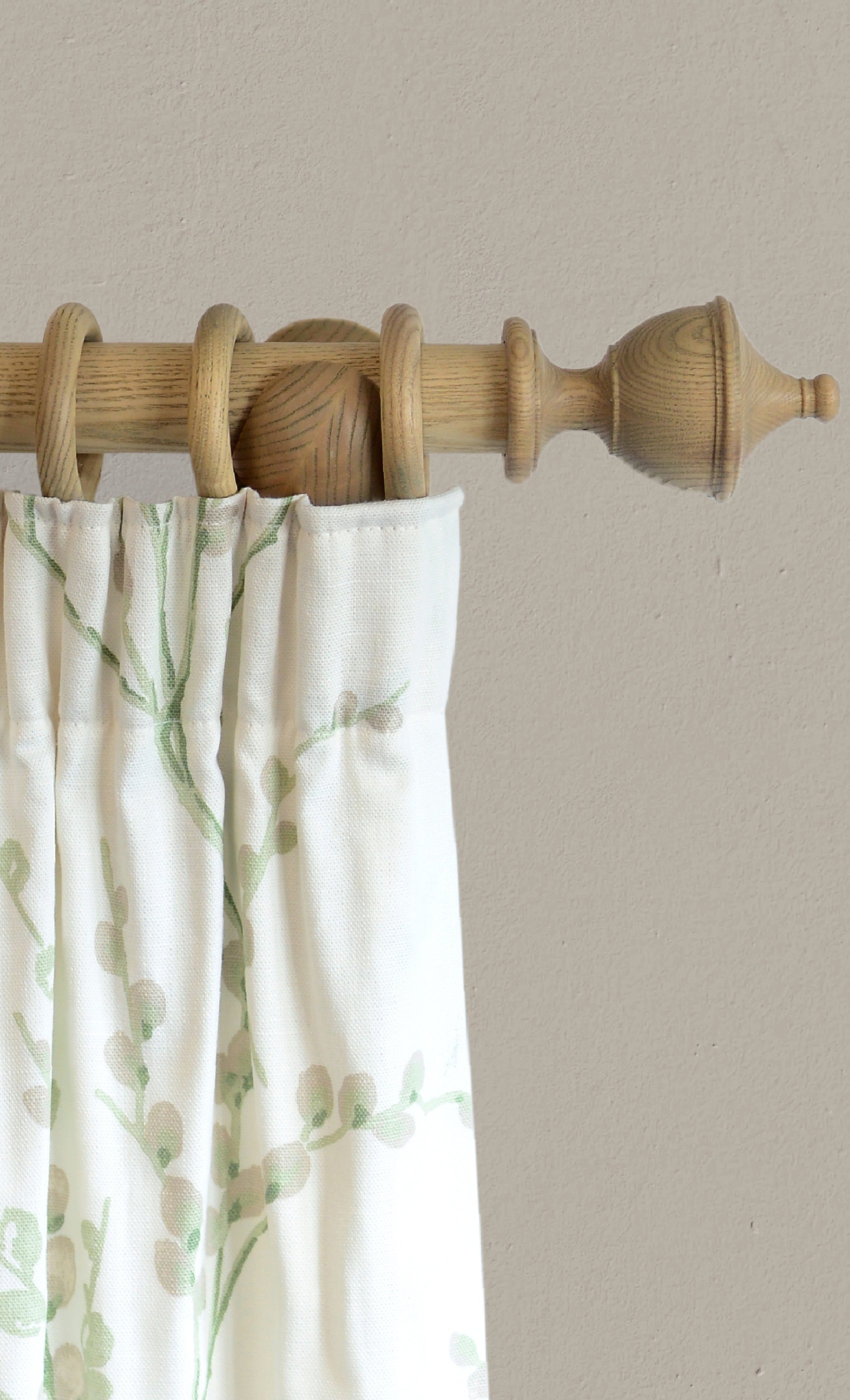 Laura Ashley Haywood 35mm Curtain Pole - Washed Oak