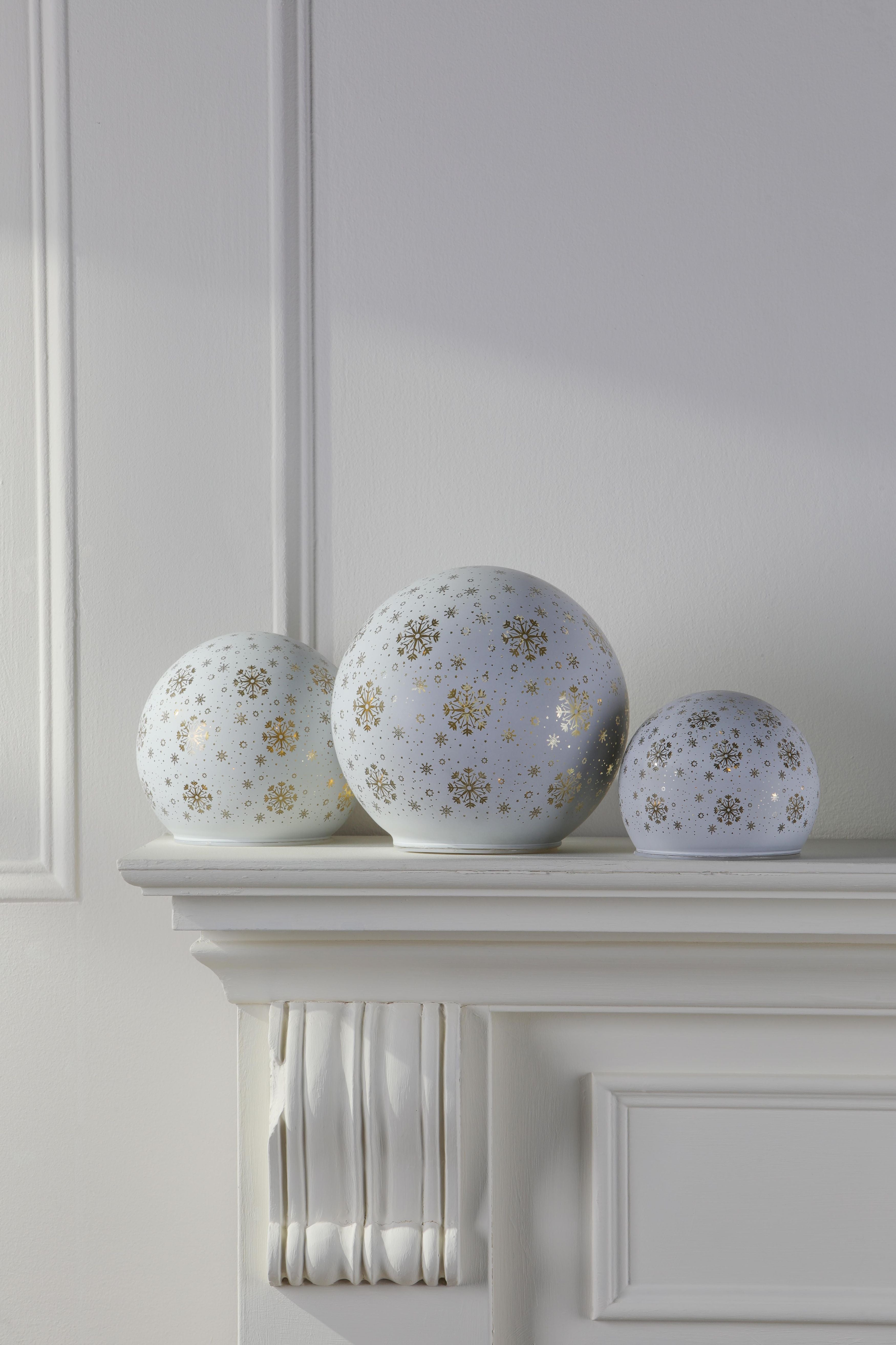 Laura Ashley Snowball Globe Set Lit