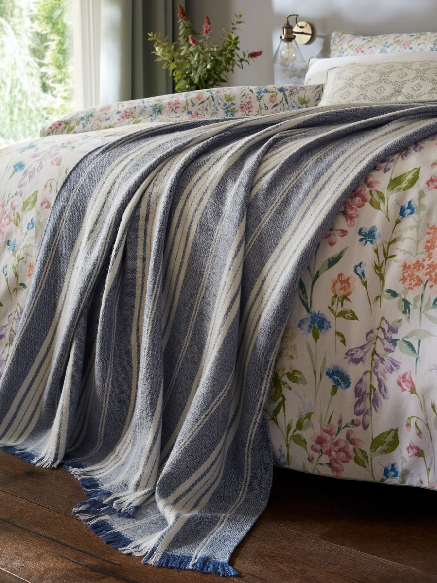 Laura Ashley Ardley Seaspray 130x170cm Throw