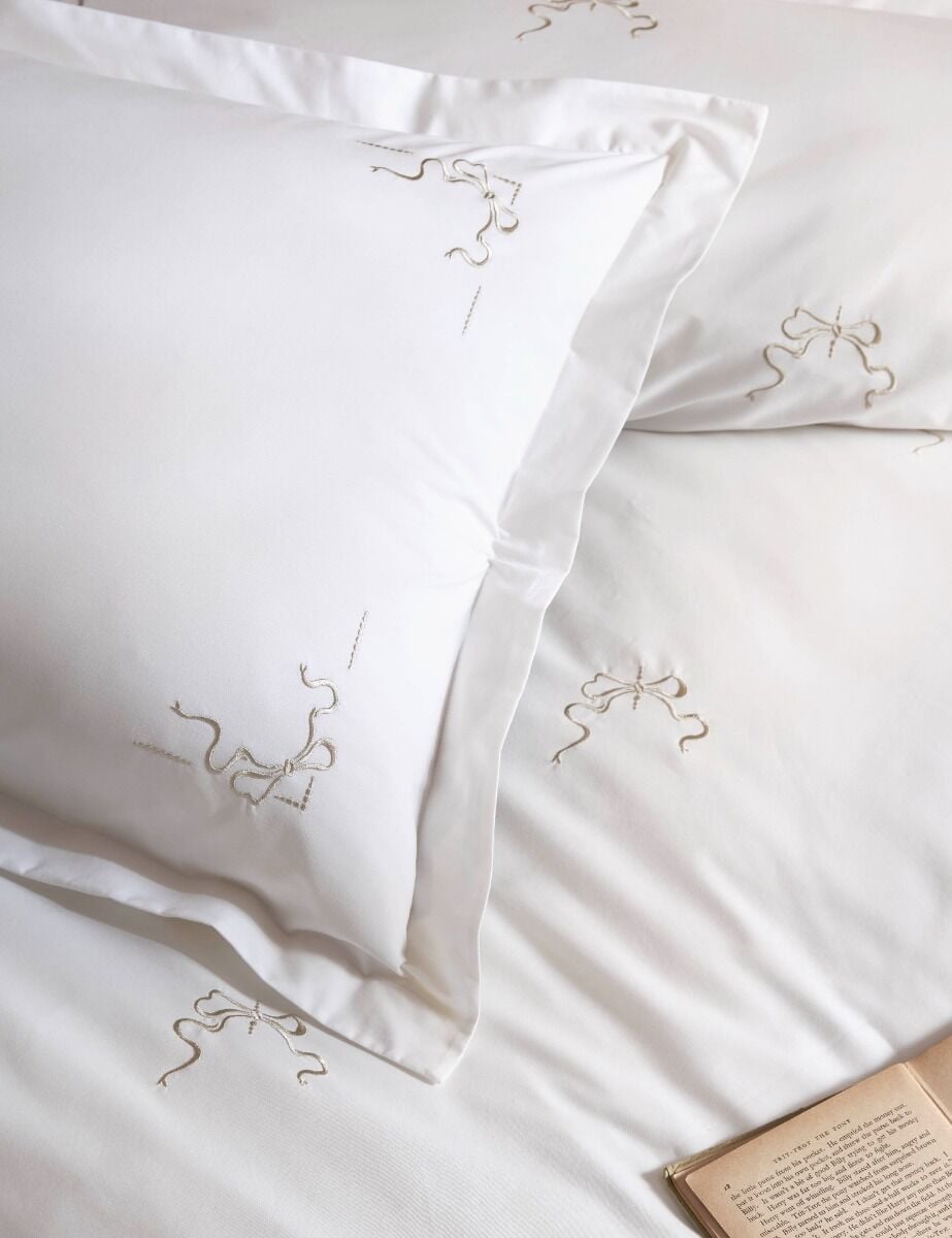 Historic Royal Palaces Bow Embroidery White Natural Bedding