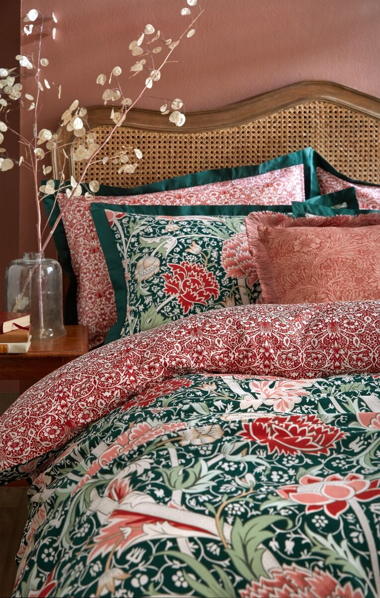 William Morris At Home Cray Forest Green/cranberry Bedding