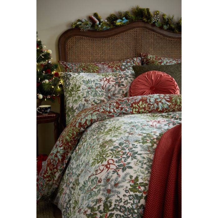 Laura Ashley Crossdale Christmas Berries Festive Red Bedding