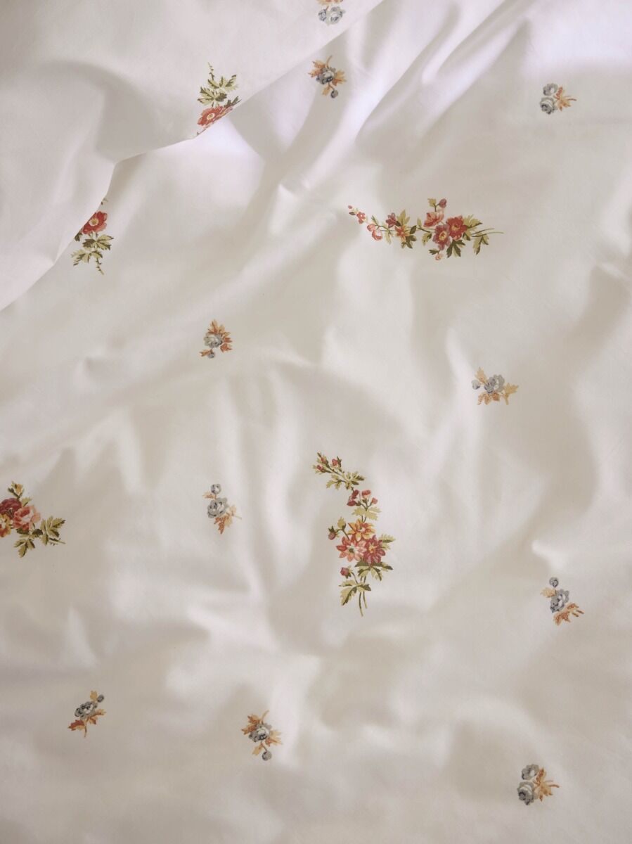 Laura Ashley Elsie Bouquet Pale Cranberry Multi Bedding