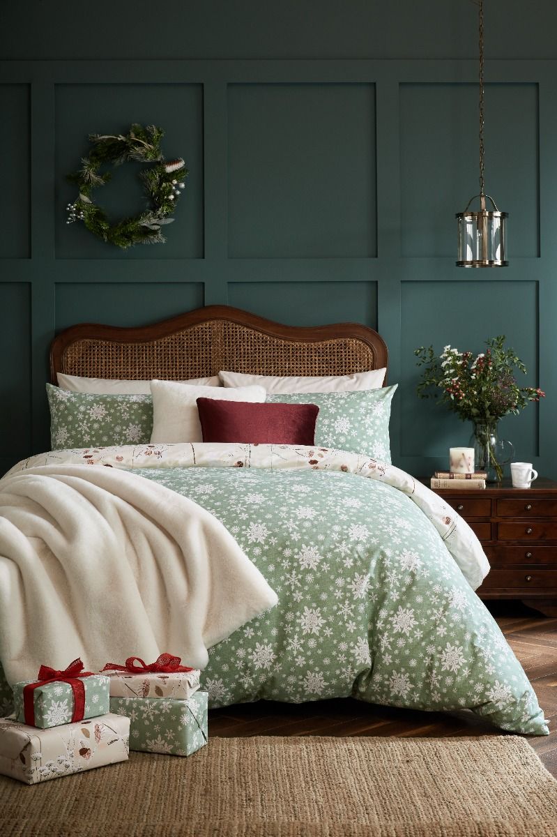 Laura Ashley Frost and Ice Bedding