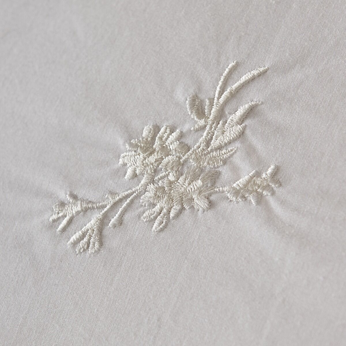 Laura Ashley Keeleigh Posy White Bedding