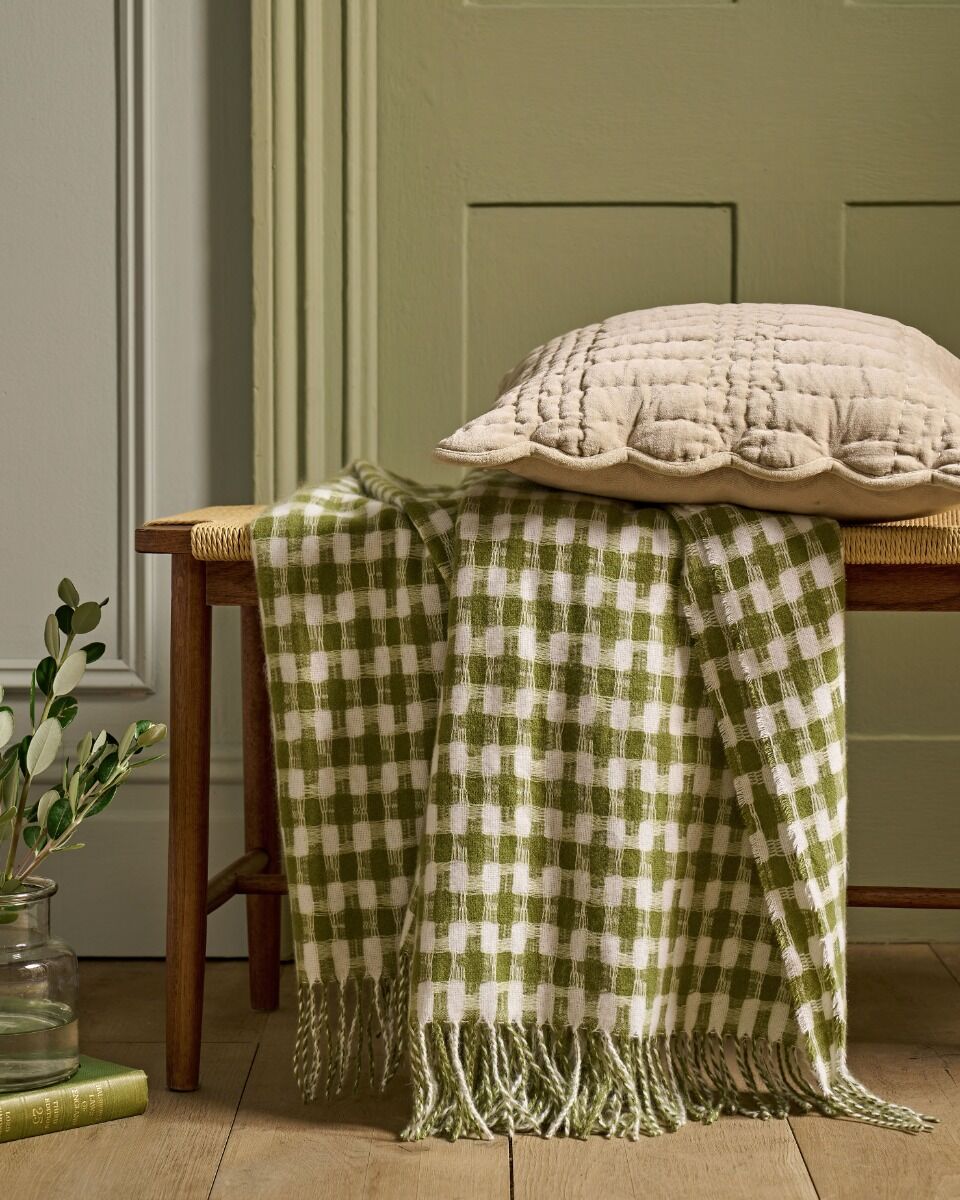 Laura Ashley Knapton Olive Green 130x170cm Throw