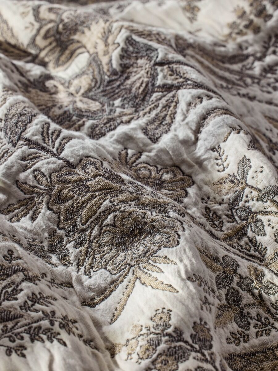 Laura Ashley Marlbrook Jacquard Truffle 120x170cm Throw