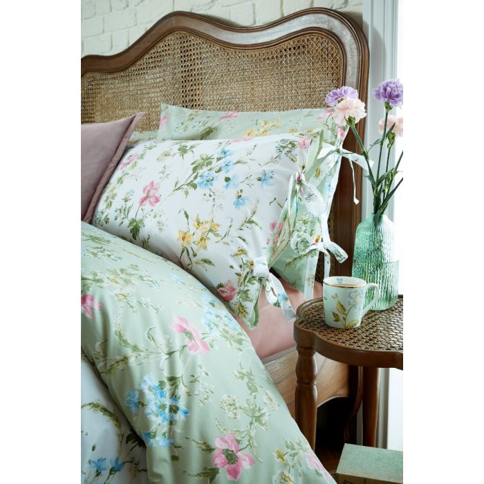 Laura Ashley Poppy Meadow Multi Bedding