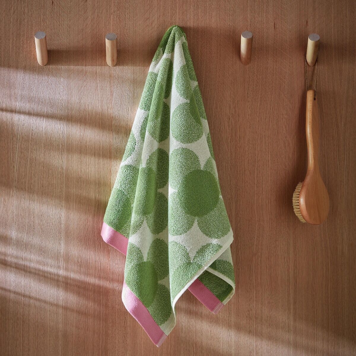 Orla Kiely Retro Flower Clover Towels
