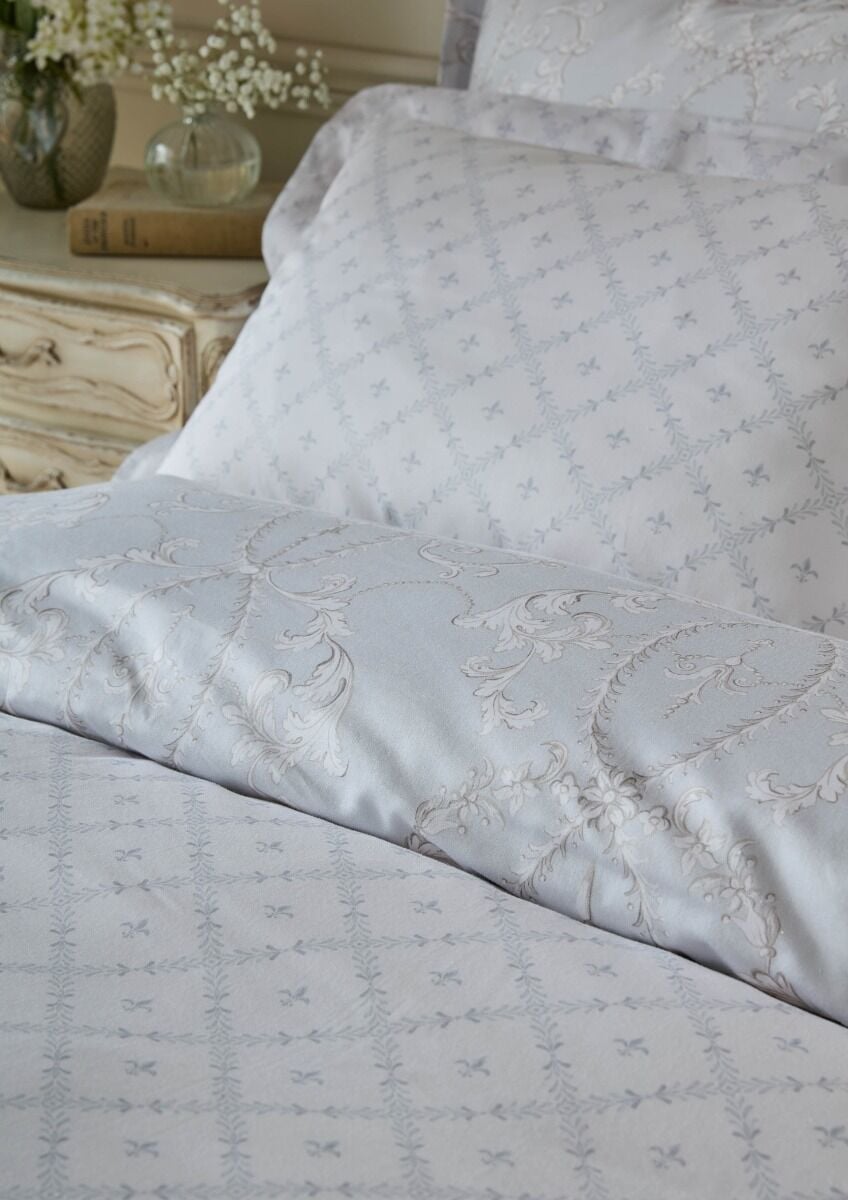 Historic Royal Palaces Tijou Porcelain Blue Bedding