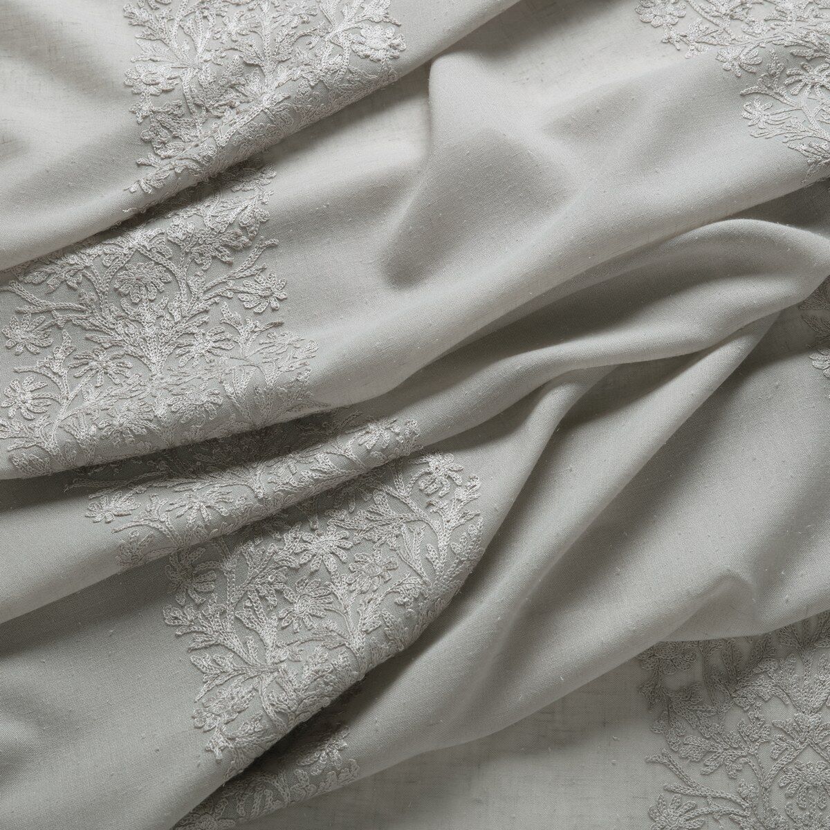 William Morris At Home Dovecote Vol 1. Blackthorn Stripe Sheer, Mist