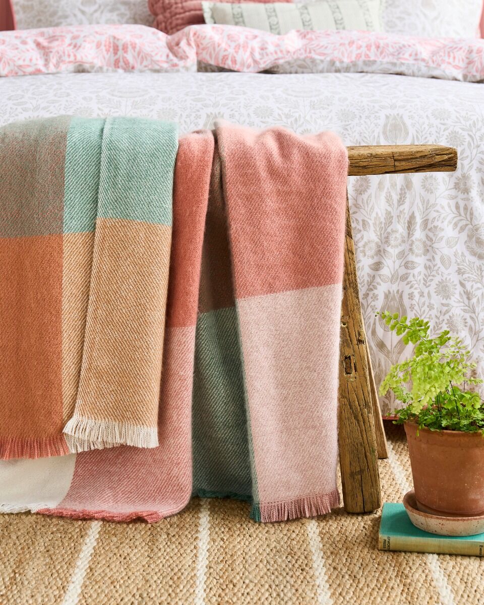 Laura Ashley Zoey Check Green/pink 130x170cm Throw